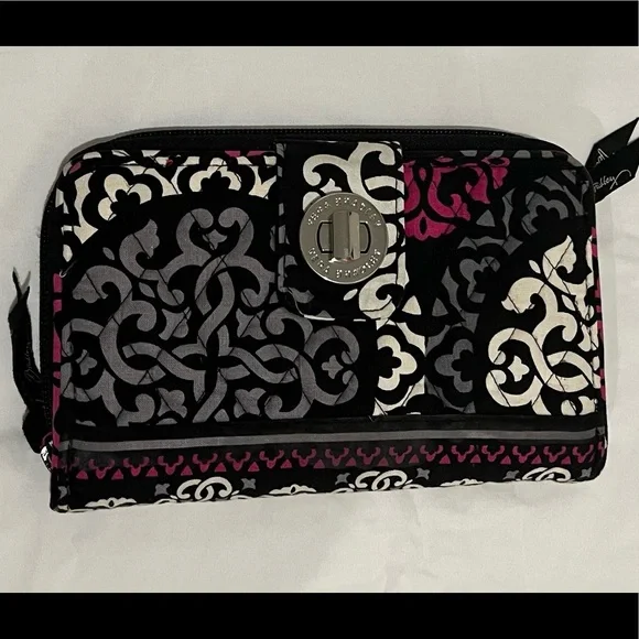 Vera Bradley Canterberry Magenta Crossbody Mailbag and Turn Locn Wallet Bundle - Picture 11 of 16